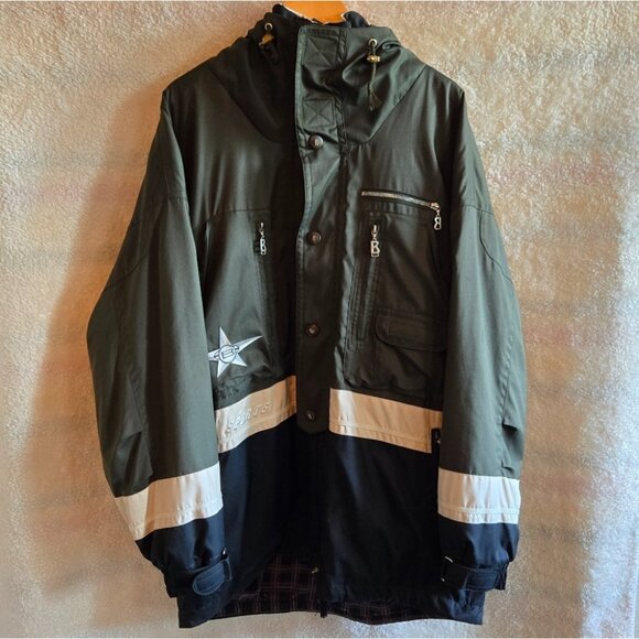 Bogner Sports Green and Black Ski Jacket with White Accents Sz 44 - Picture 1 of 9